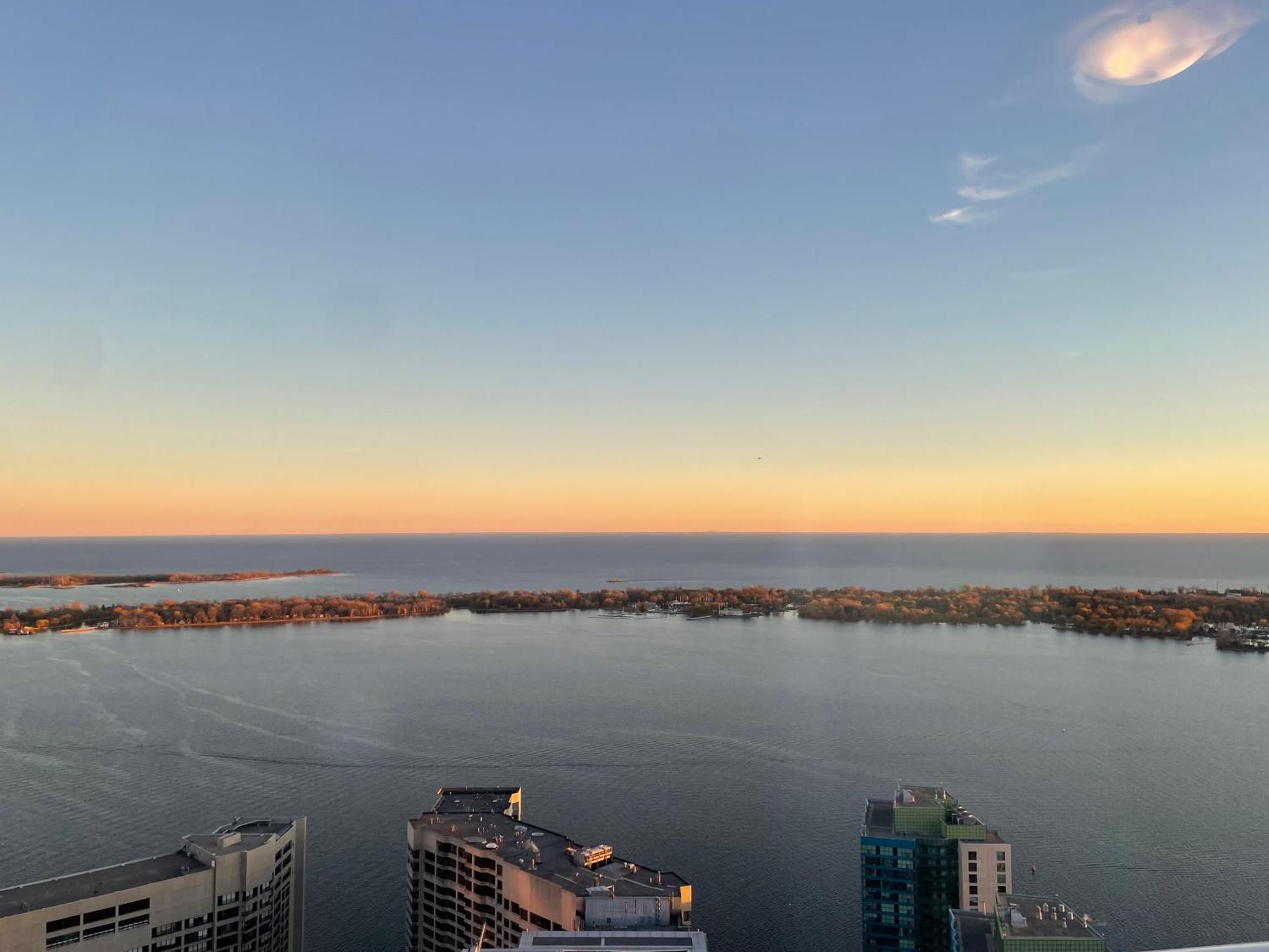 Presidential Suite Heart Of Downtown With Stunning View Торонто Экстерьер фото