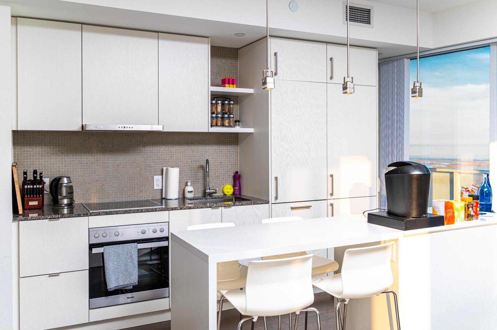 Presidential Suite Heart Of Downtown With Stunning View Торонто Экстерьер фото