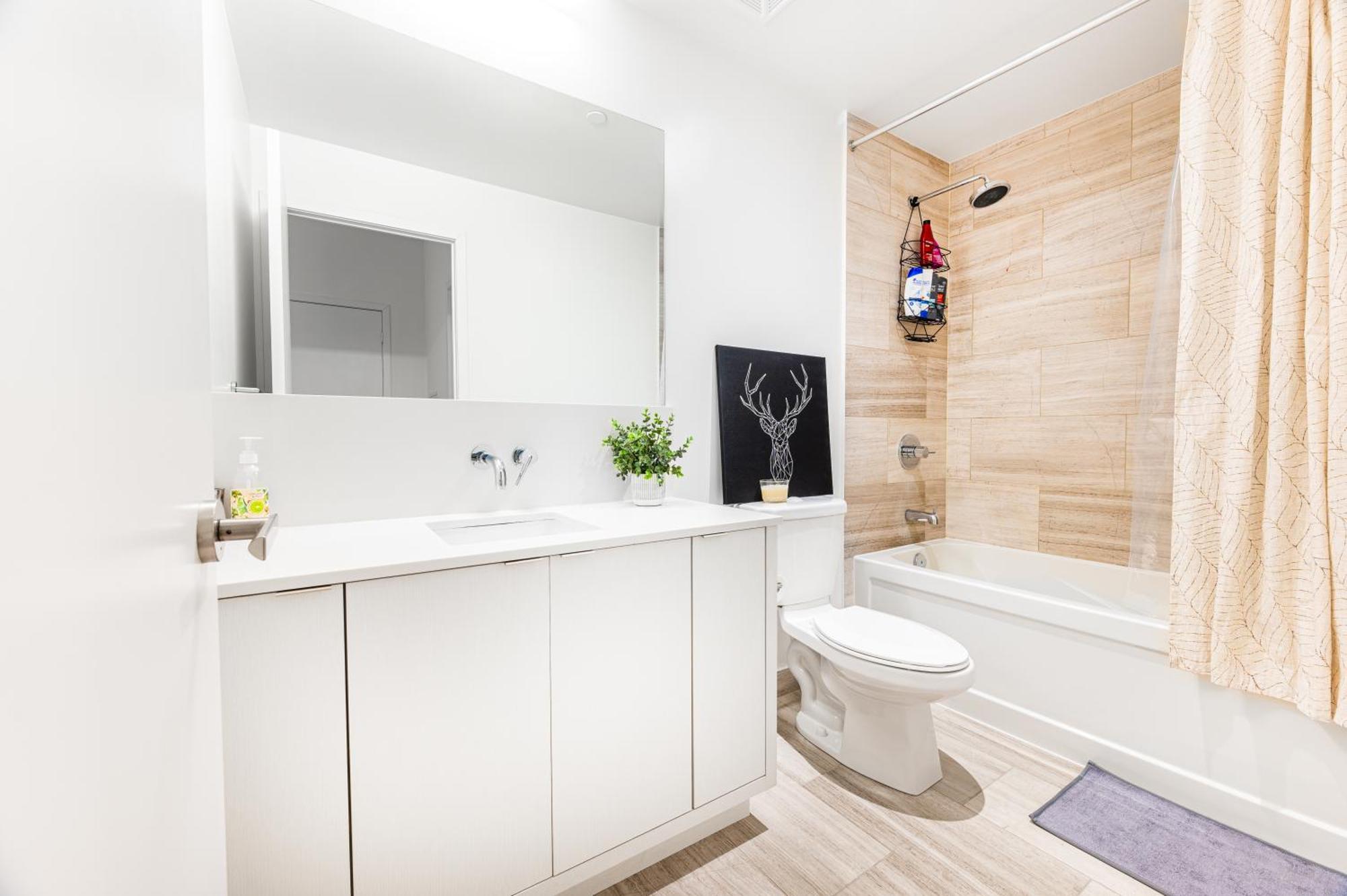 Presidential Suite Heart Of Downtown With Stunning View Торонто Экстерьер фото