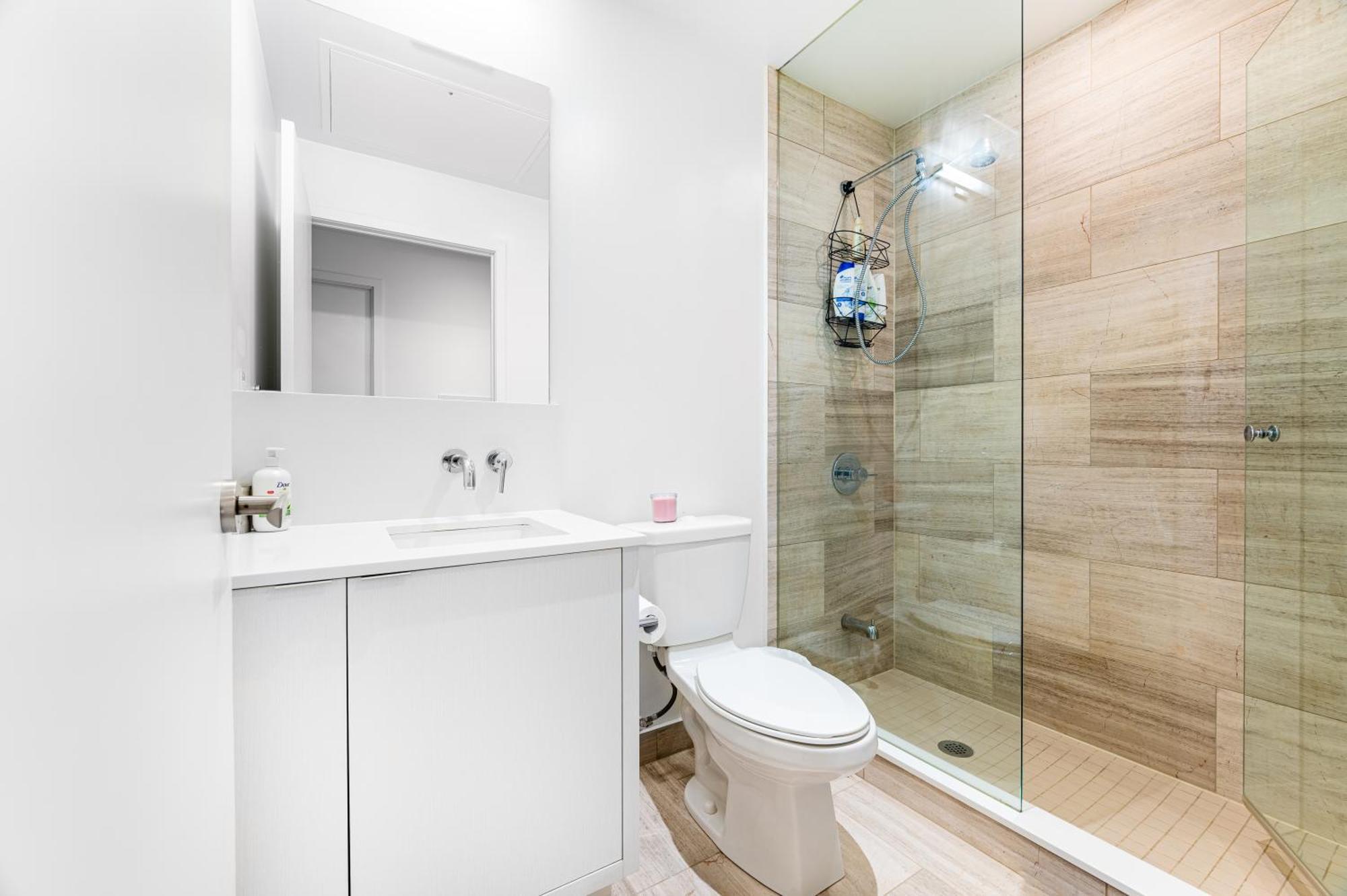 Presidential Suite Heart Of Downtown With Stunning View Торонто Экстерьер фото